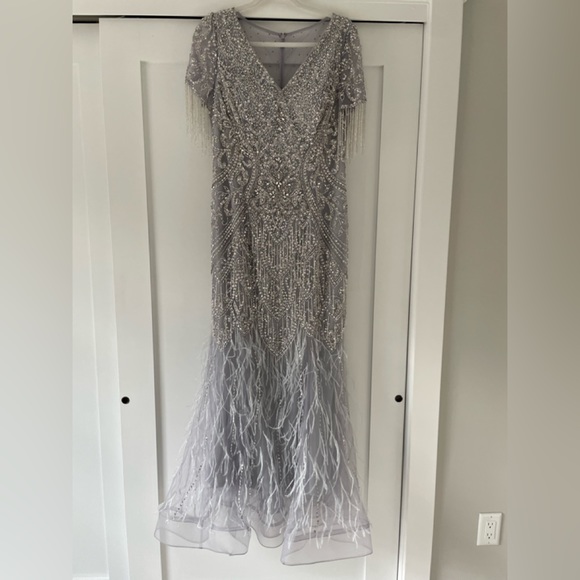 Custom beaded gown - Picture 10 of 10